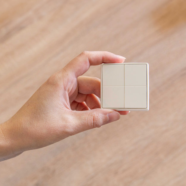 SHELLY BLU Wall Switch 4 Stand Alone Nástěnný vypínač SHELLY BLU Wall Switch 4 Stand Alone Nástěnný vypínač